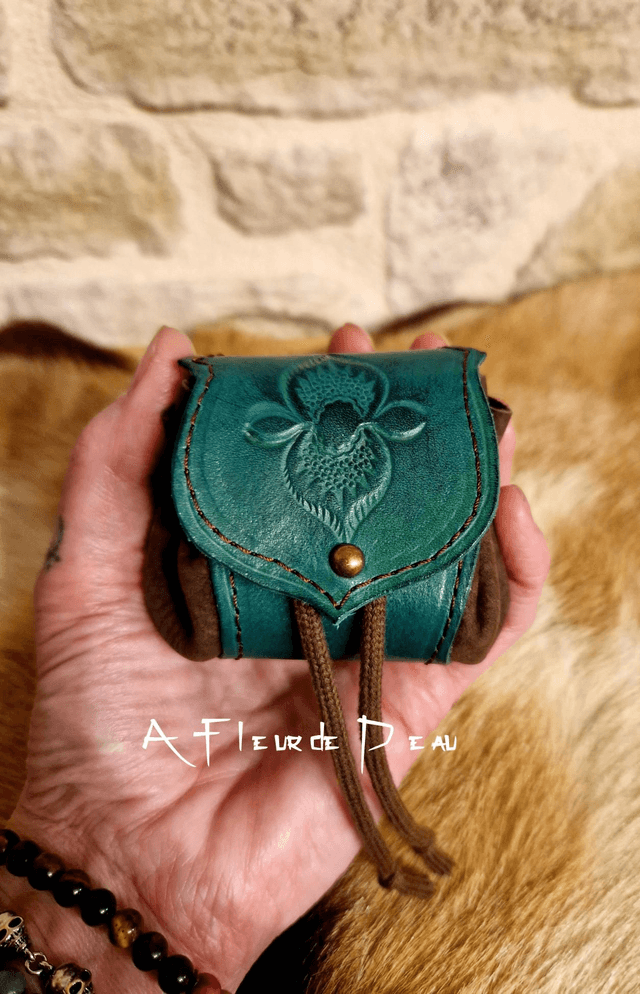 Bourse en cuir médiévale