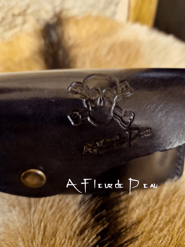 Étui à lunettes en cuir