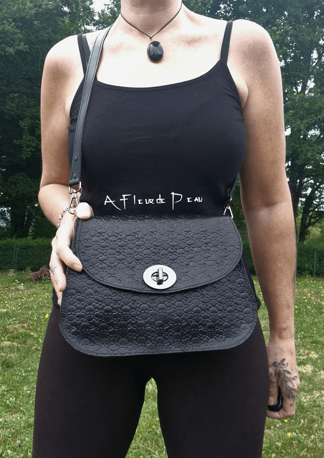 Sac en cuir motifs skulls ☠️