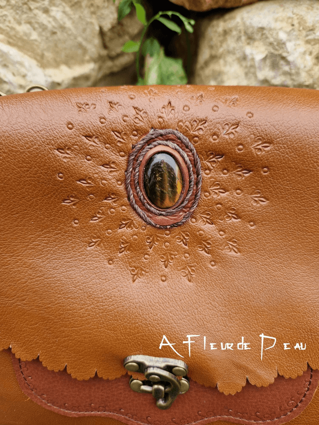 Sac 100 % cuir avec pierre Oeil de tigre