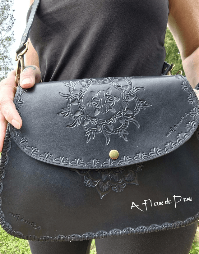 Sac en cuir motif mandala