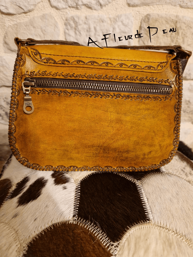 Petit sac 100% cuir avec oeil de tigre