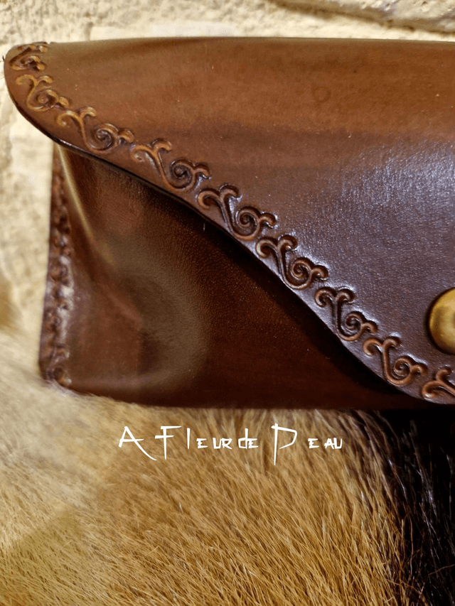 Étui à lunettes en cuir marron