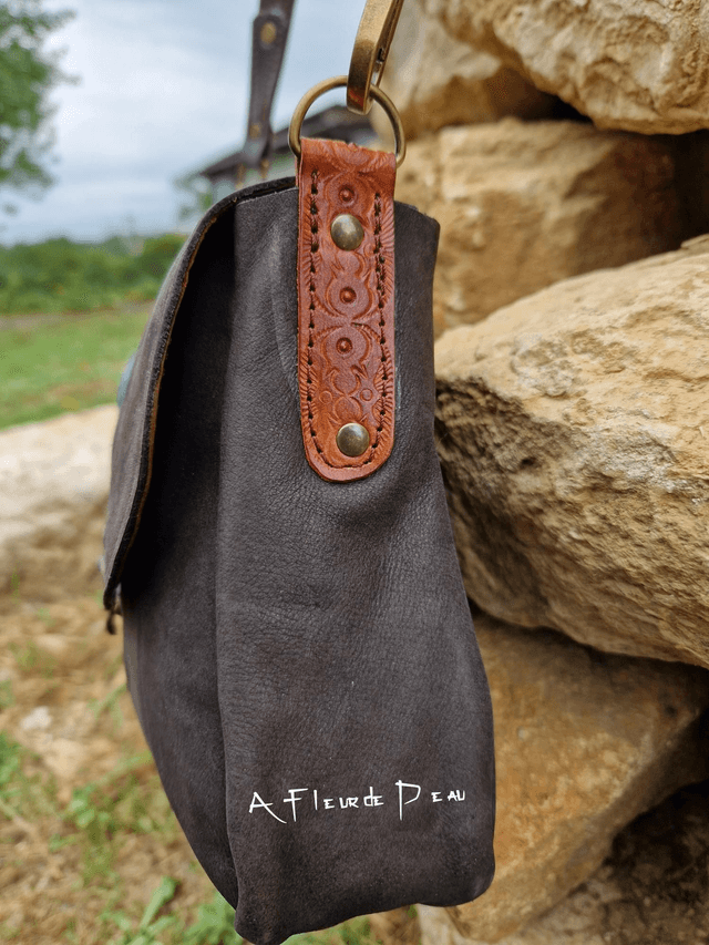Sac 100 % cuir avec pierre Apatite bleue