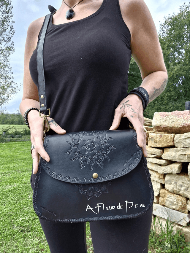 Sac en cuir motif mandala