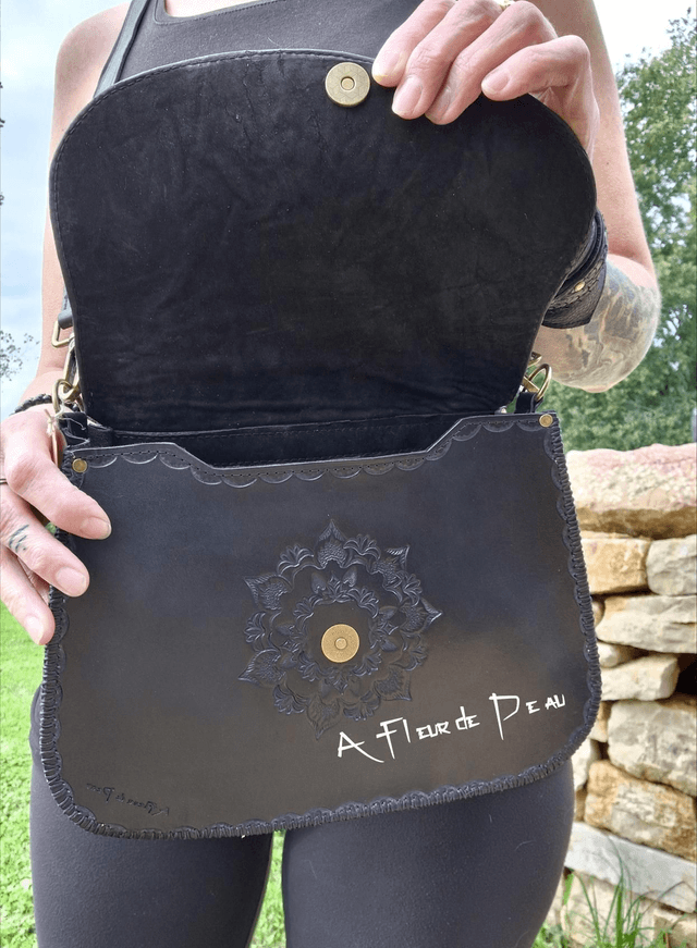 Sac en cuir motif mandala
